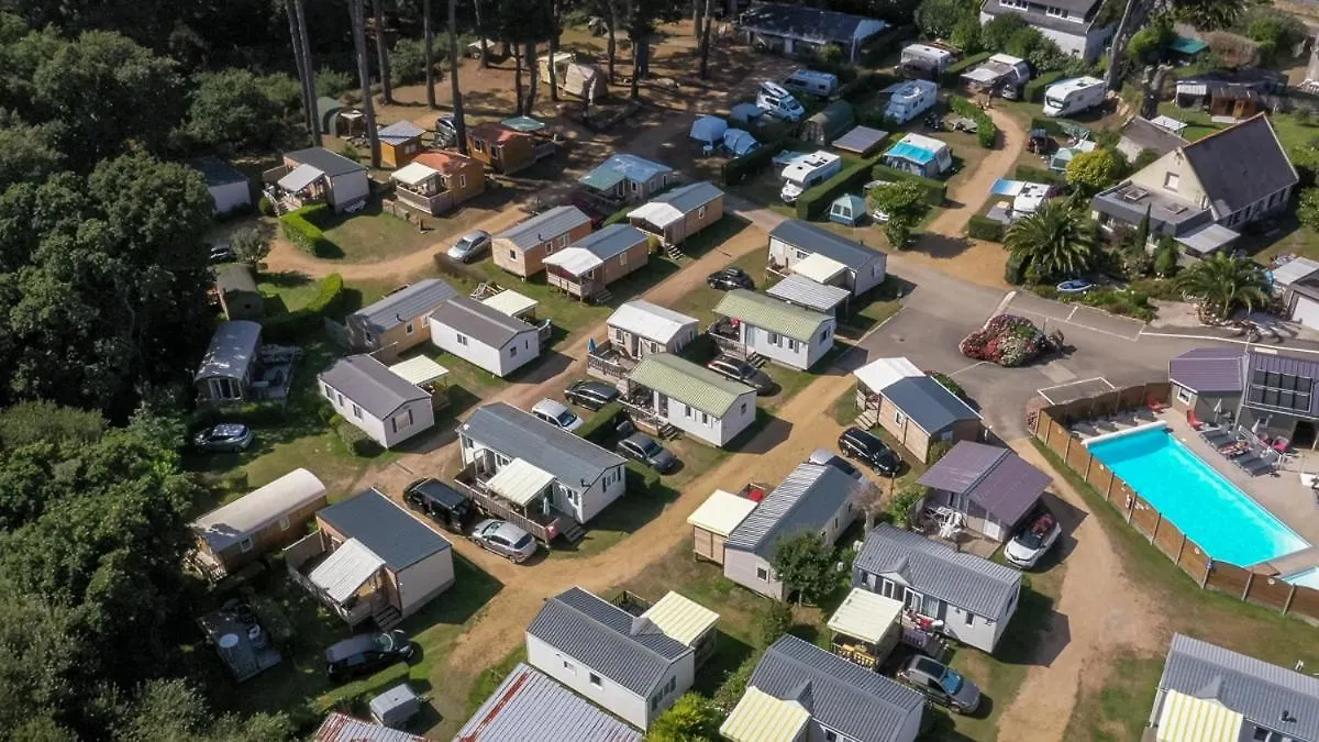 *** 营地 West Camping 佩罗斯－吉雷克 法国